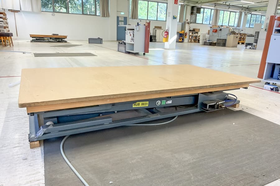 Pneumatischer Scherenhubtisch, mit Fußbetätigung
